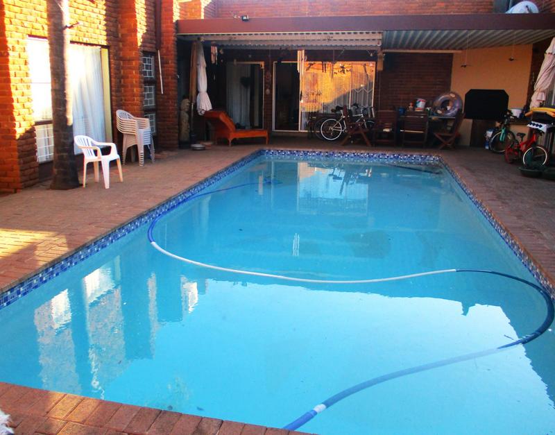 5 Bedroom Property for Sale in Heuwelsig Free State